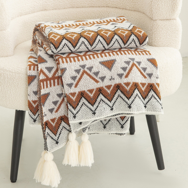Home Textiles Europe - Koc dziergany w stylu bohemy z